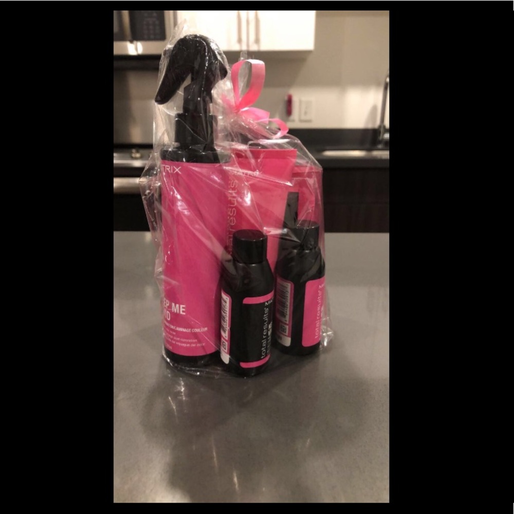 Hi loves! I’m selling bundles of hair product! - Picture 2 of 4